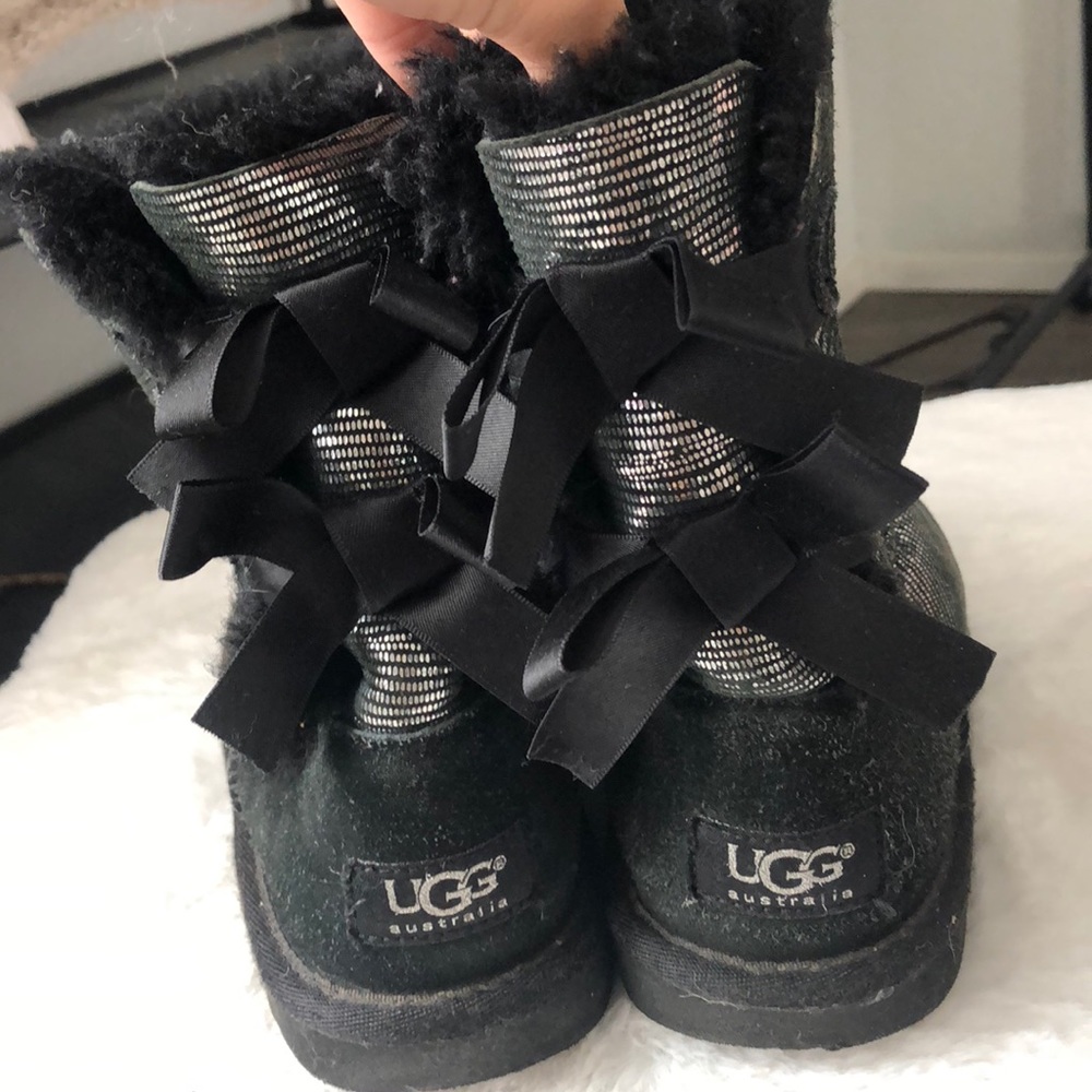 Black and silver bow tie uggs